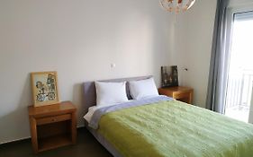 Pantazopoulou square apartment (central railway)